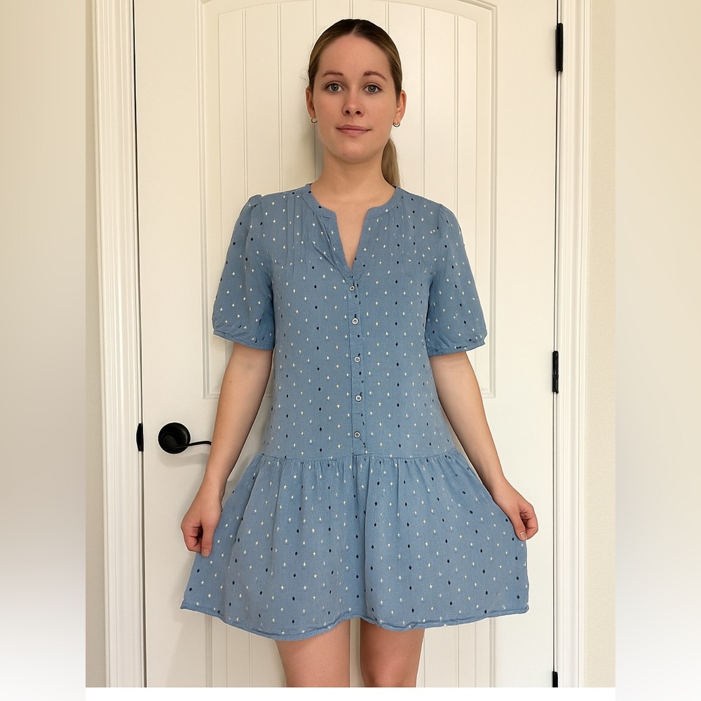 LOFT Women’s Blue dress with Blue and White tiny florets. Size M